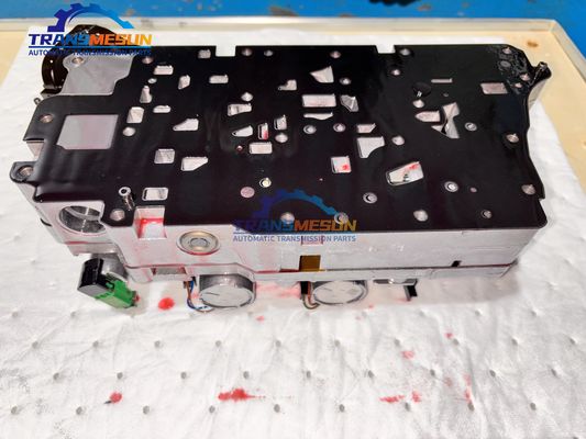 8F35 بدنه دریچه گیربکس مکانیکی برای فورد ترانسیت